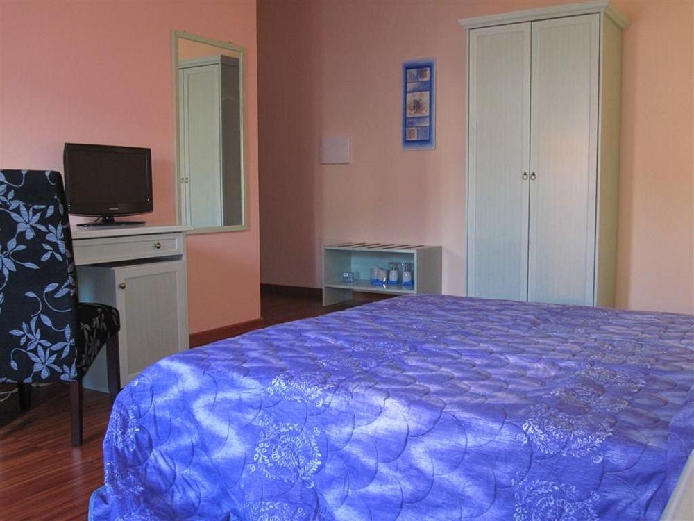 Bosa Guest House ภายนอก รูปภาพ